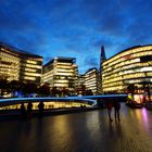 Riverside in London bei Nacht