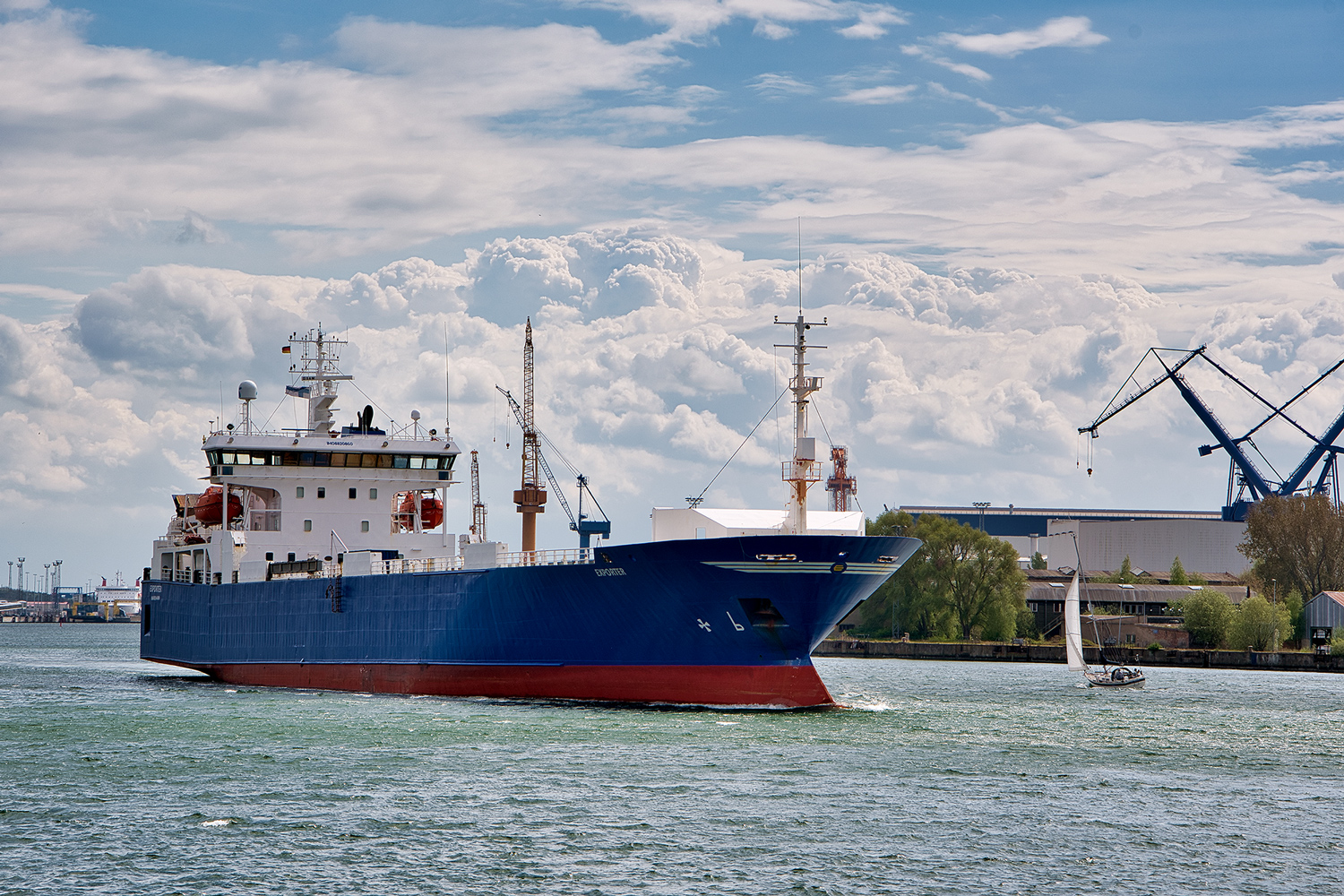 Ro-Ro Cargo Ship "Exporter" auf der Unterwarnow