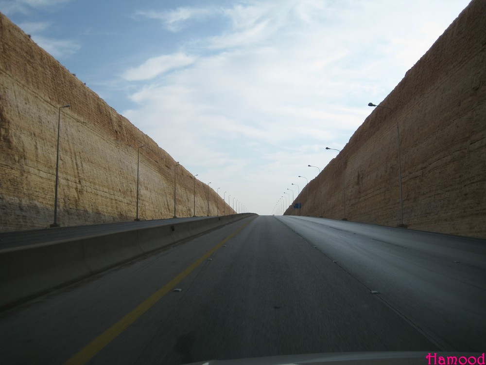 Road between the Mountains