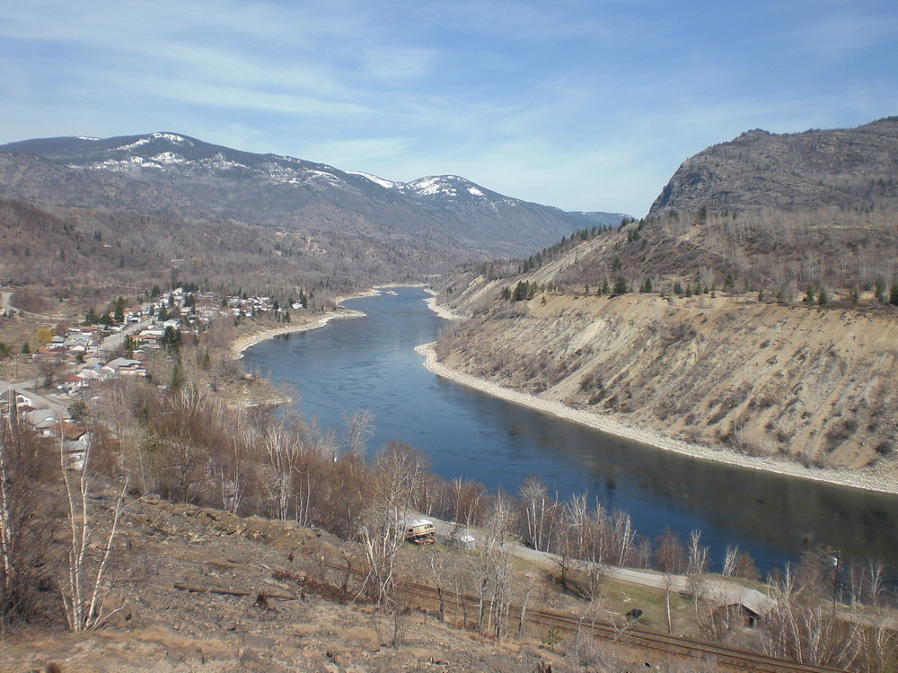 Road to Castlegar BC Columbia River