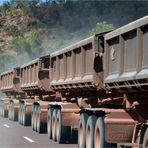 Road Train im Gegenverker