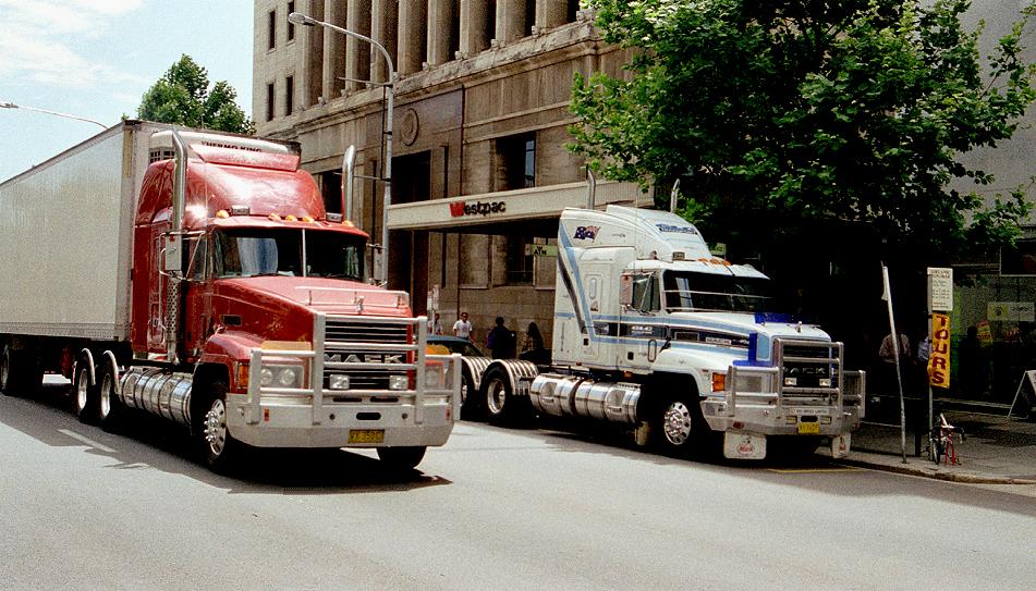 Road-Train in der Stadt