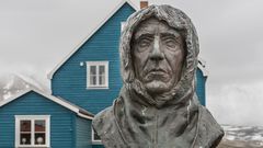 ROALD AMUNDSEN