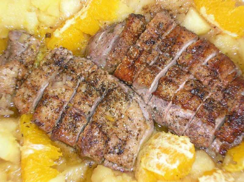 Roasted loin in oranges