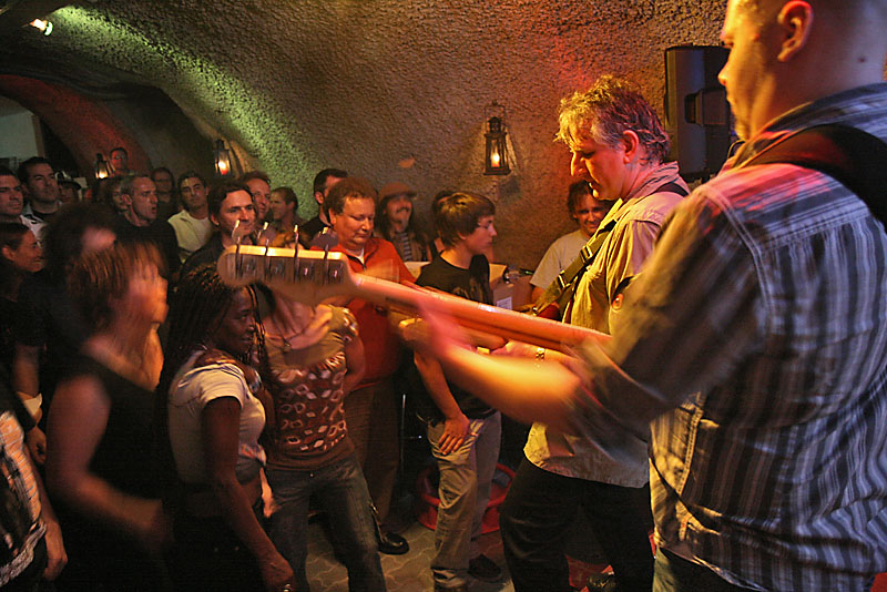 rob tognoni im blueskeller beim bluesclub bühler