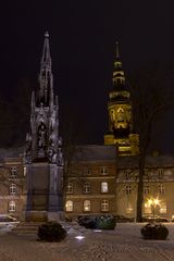 Robenowdenkmal und Dom