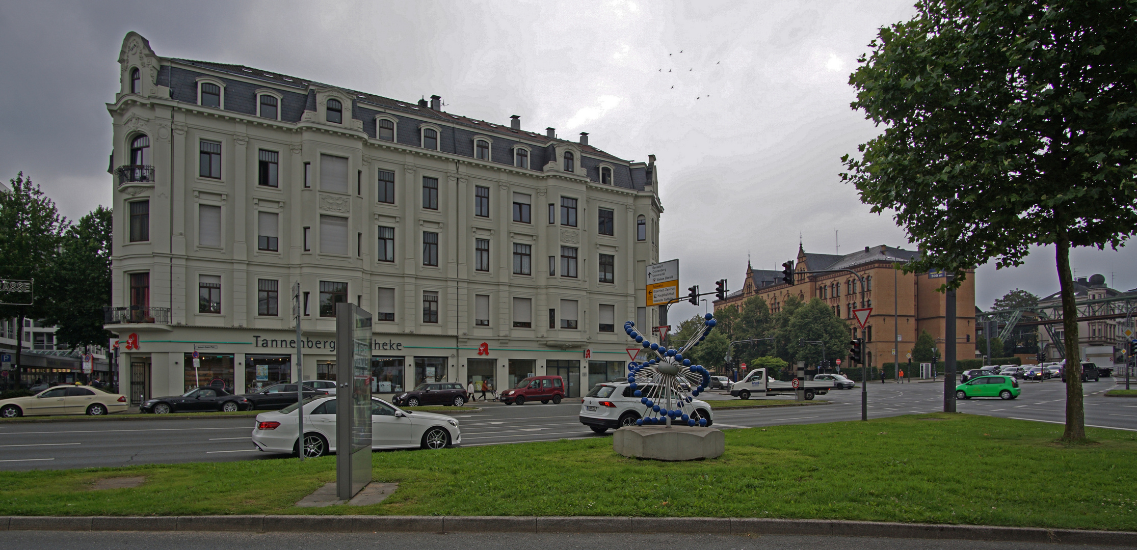 Robert-Daum-Platz 