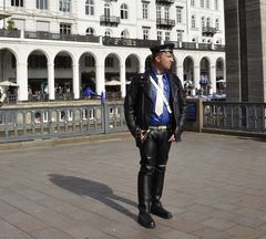 Robert Ott in seiner Uniform in Hamburg  