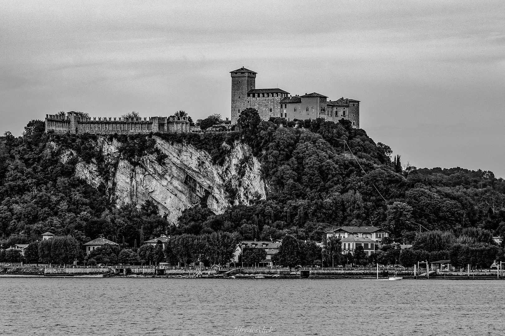 Rocca di Arona