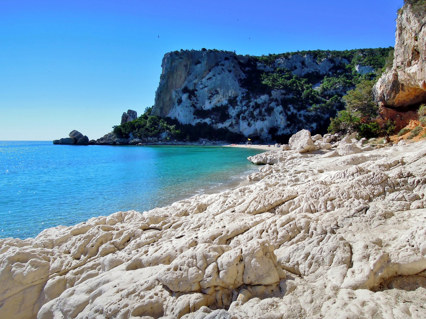 ROCCE BIANCHE... nell'azzurro mare di agosto