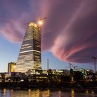 Roche Tower mit "Superwolke" / 2