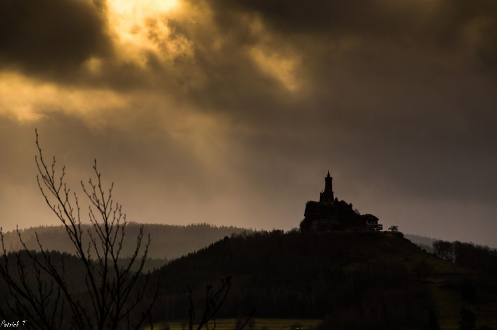 Rocher de Dabo sous la tourmente