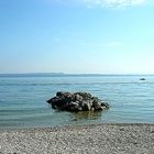 Rocher sur lac à Neufchatel