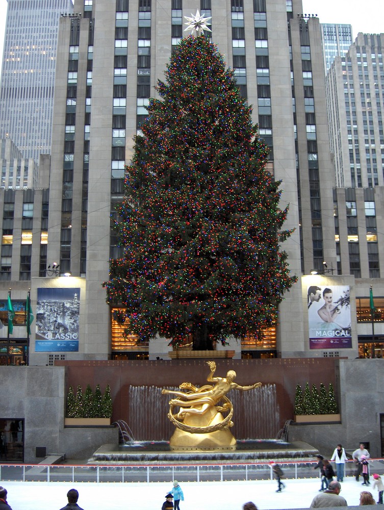 Rockefeller Center Christmas Tree 2007