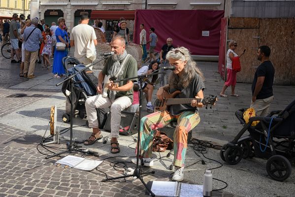Rockmusiker am Dom - Ferrara Italien