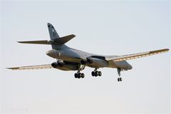 ROCKWELL B1B LANCER US AIRFORCE  im Landeanflug