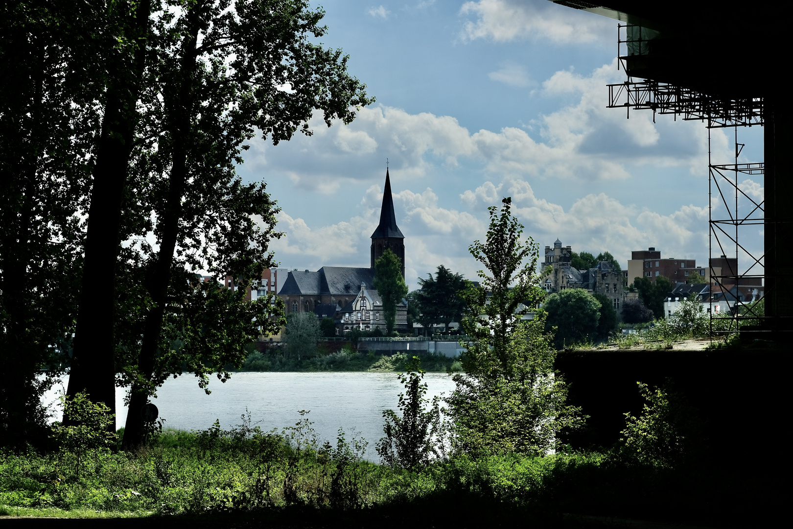 Rodenkirchen Kirche