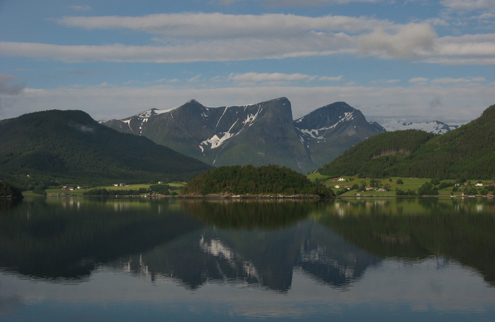 Rödvenfjorden