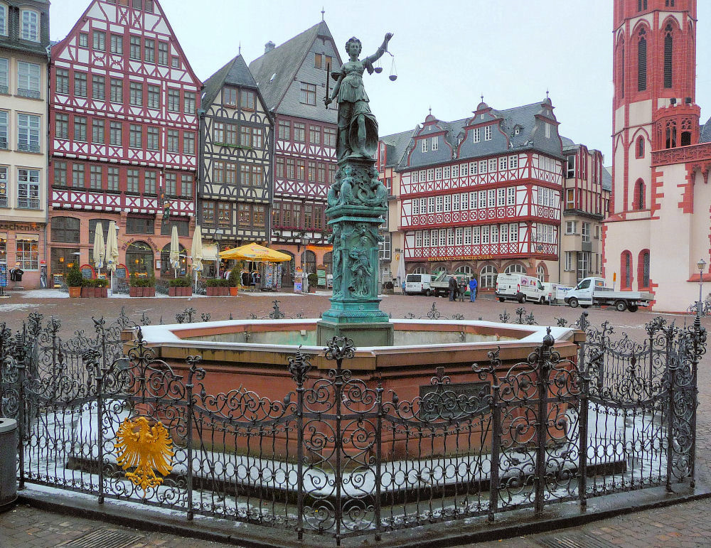 Römerberg mit Gerechtigkeitsbrunnen