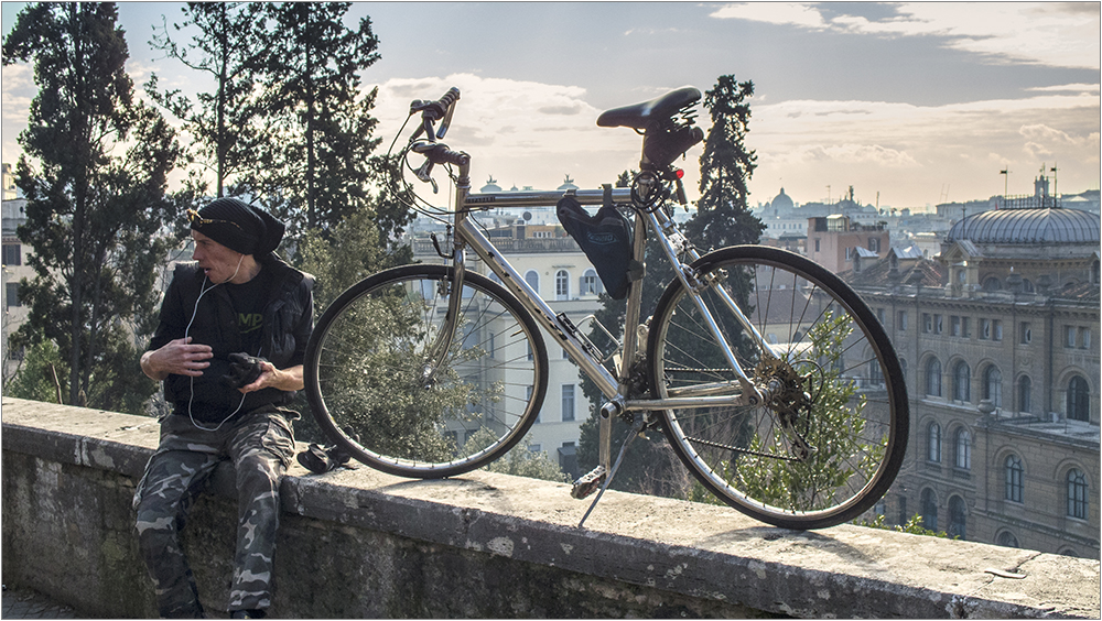 Römische Originale: Der Sportliche mit seinem Fahrrad