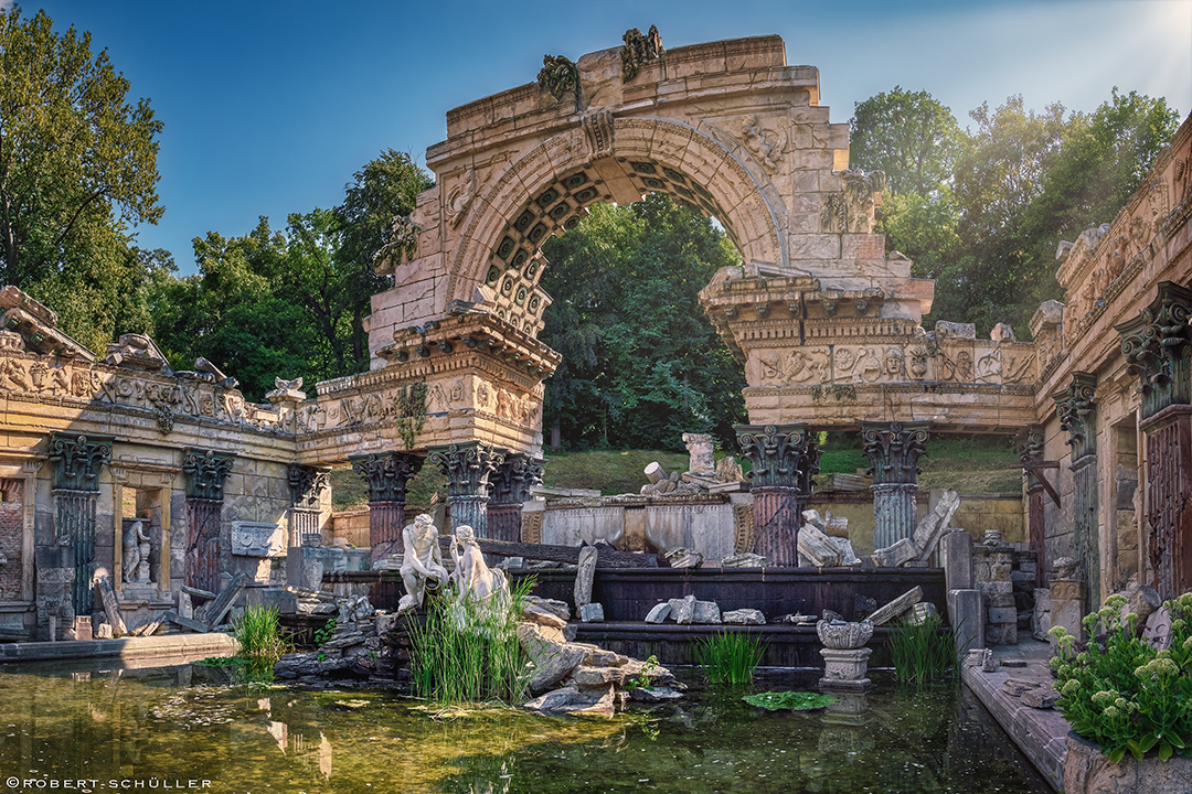 Römische Ruine im Schlosspark Schönbrunn in Wien