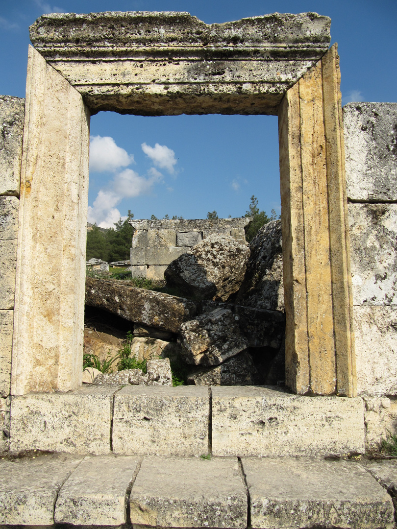 Römische Ruinen in der Nähe von Pamukkale 2