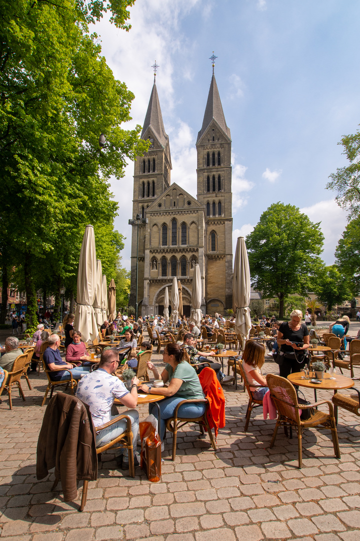 Roermond - Munsterplein - Munsterplein - 02