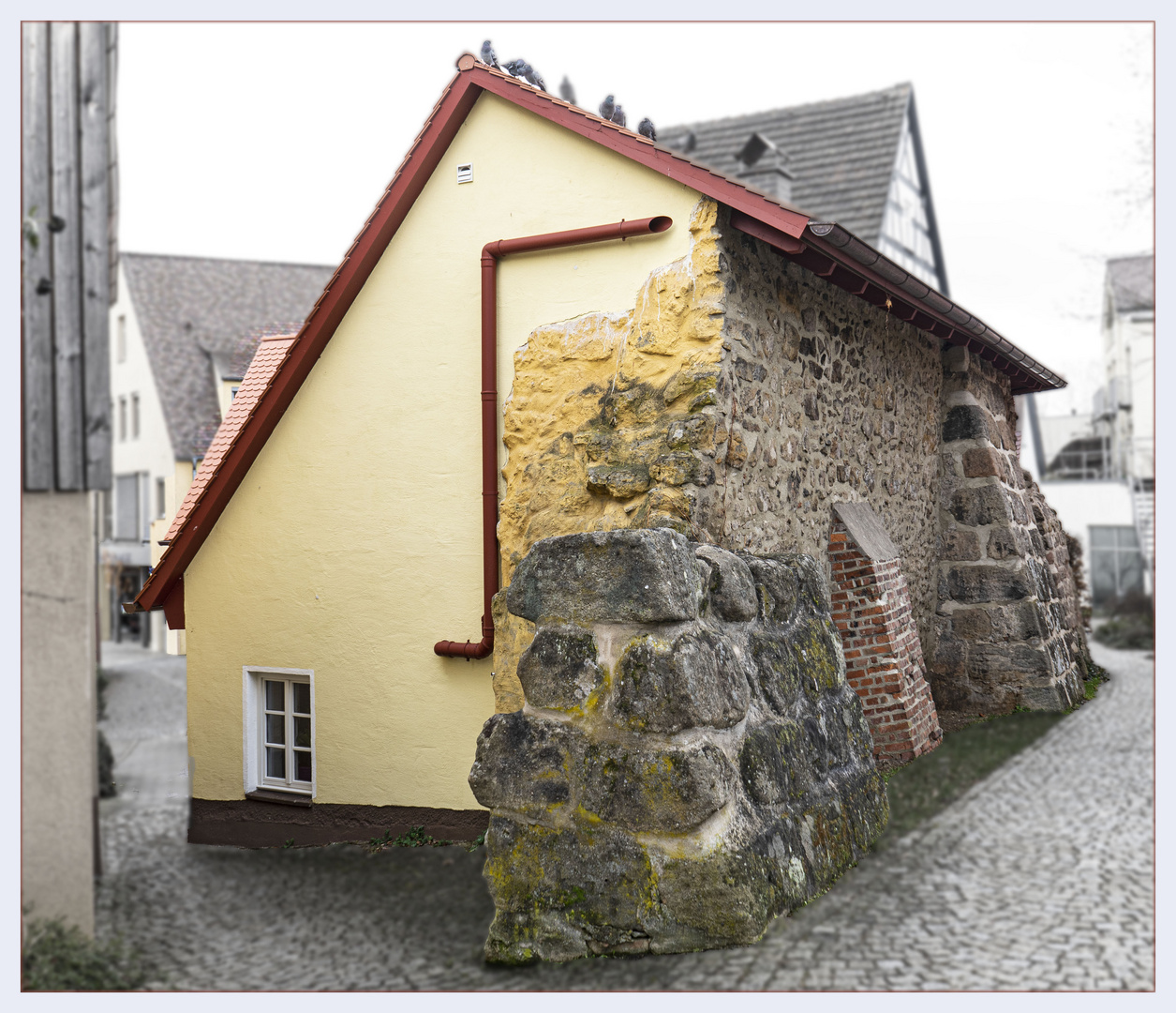 Rohr an der Stadtmauer