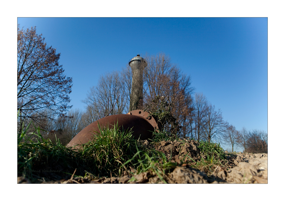 ~~~ Rohr mit Wasserturm ~~~