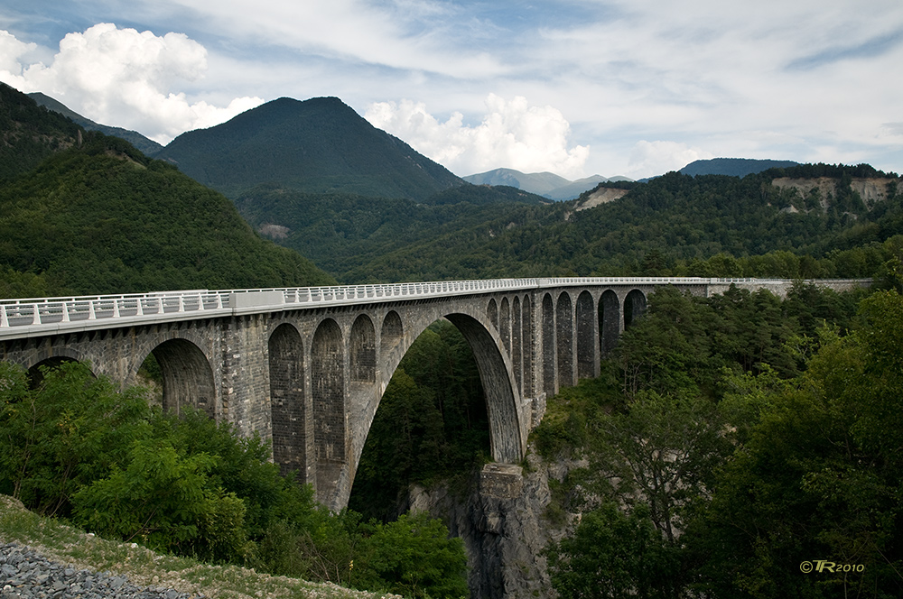 Roizonne-Viadukt - I -