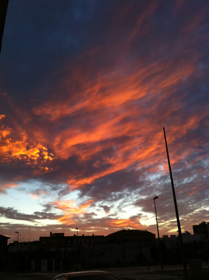 ROJO ATARDECER