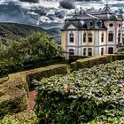 Rokoko-Schloss über der Saale bei Dornburg