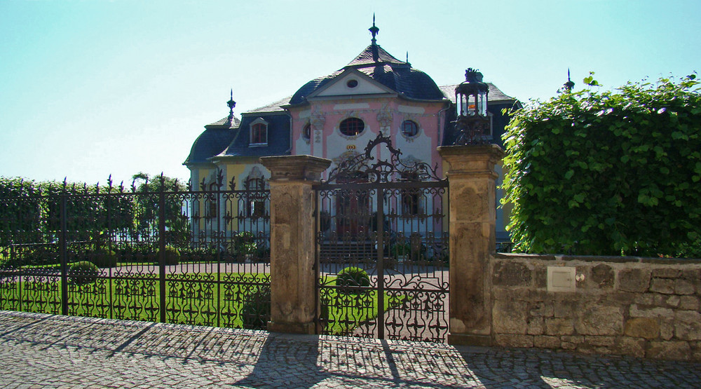 Rokokoschlösschen der Dornburger Schlösser im Saaletal bei Jena