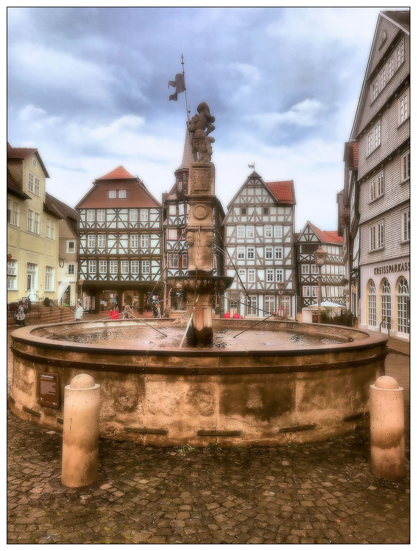 Rolandsbrunnen am Fritzlarer Marktplatz