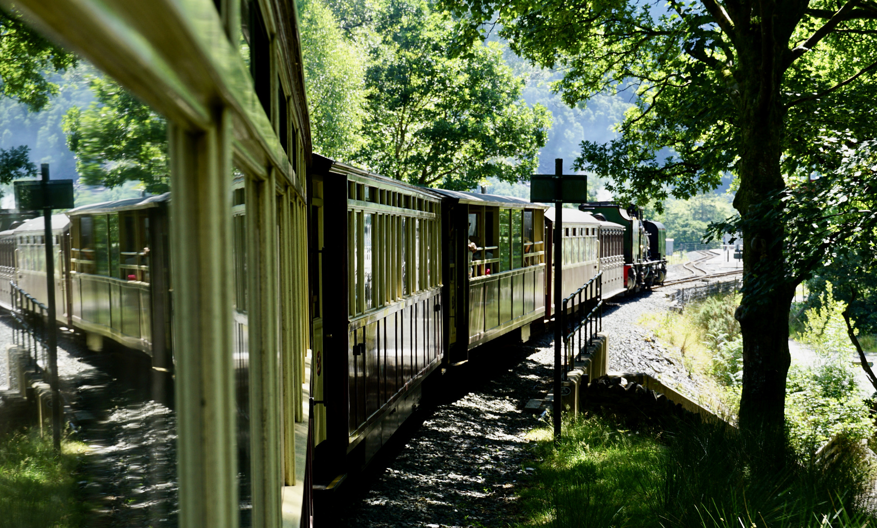 rollender Spiegel / Zug im Zug 