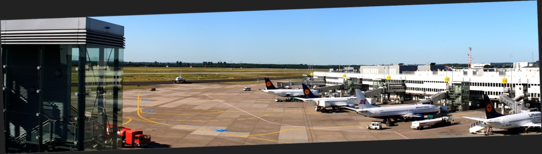 Rollfeld - Düsseldorf Flughafen - Panorama