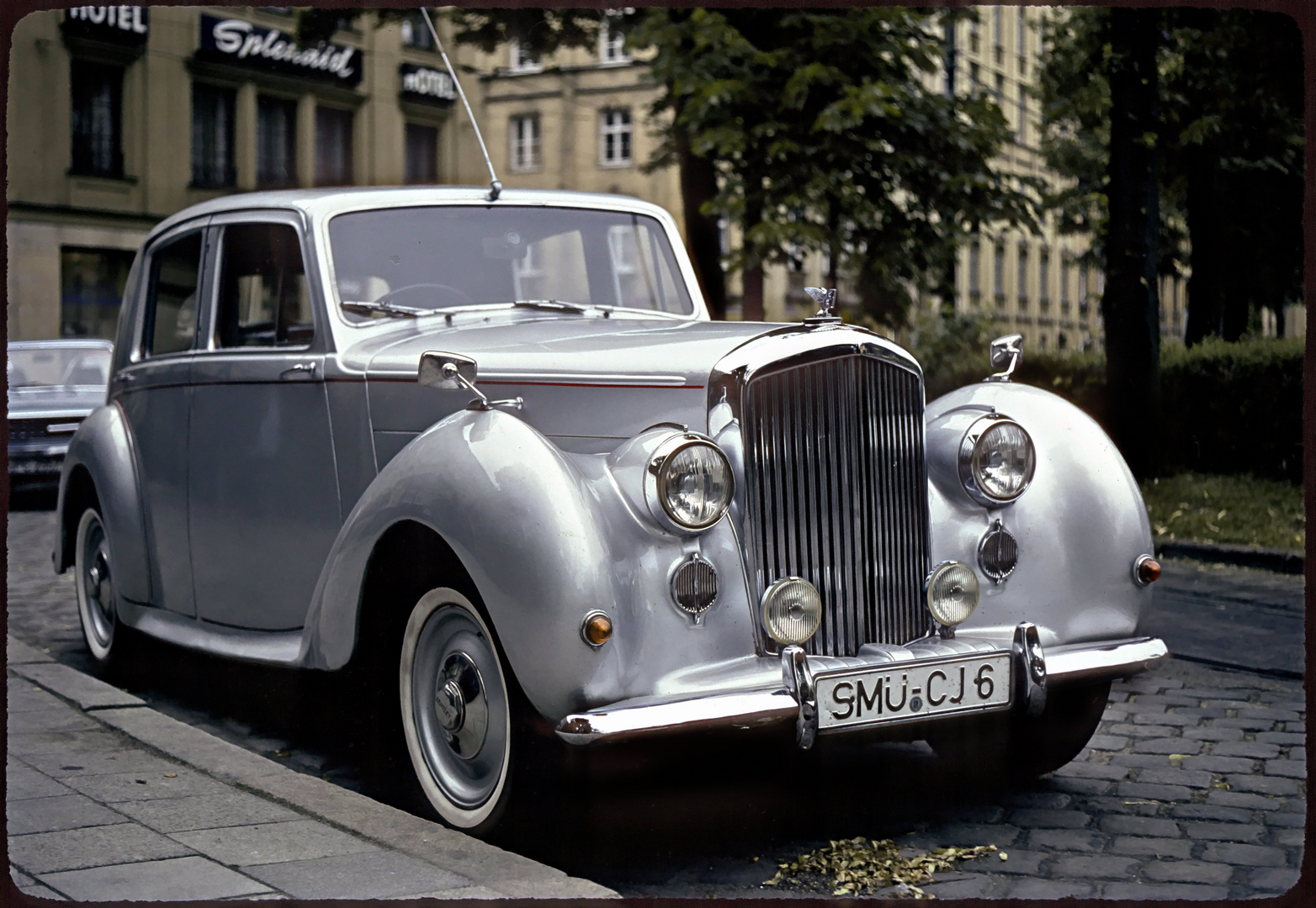 Rolls Royce Phantom vor Hotel Splendid 1980