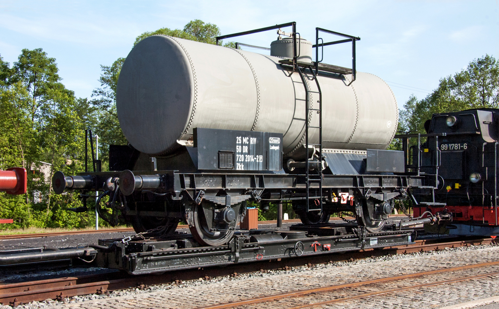 Rollschemelbetrieb auf der Pressnitztalbahn Steinbach 2007 