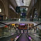 Rolltreppe abwärts Leipzig Einkaufstempel Hauptbahnhof