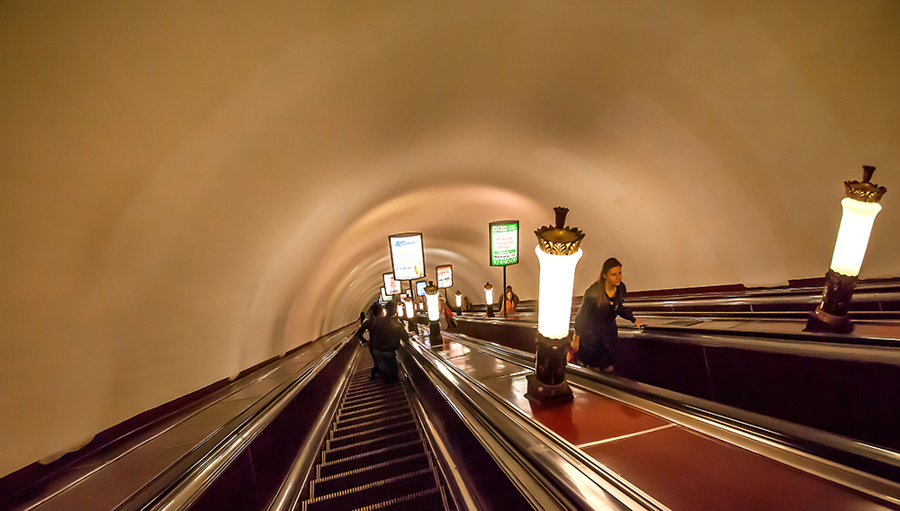 Rolltreppe auf der M2