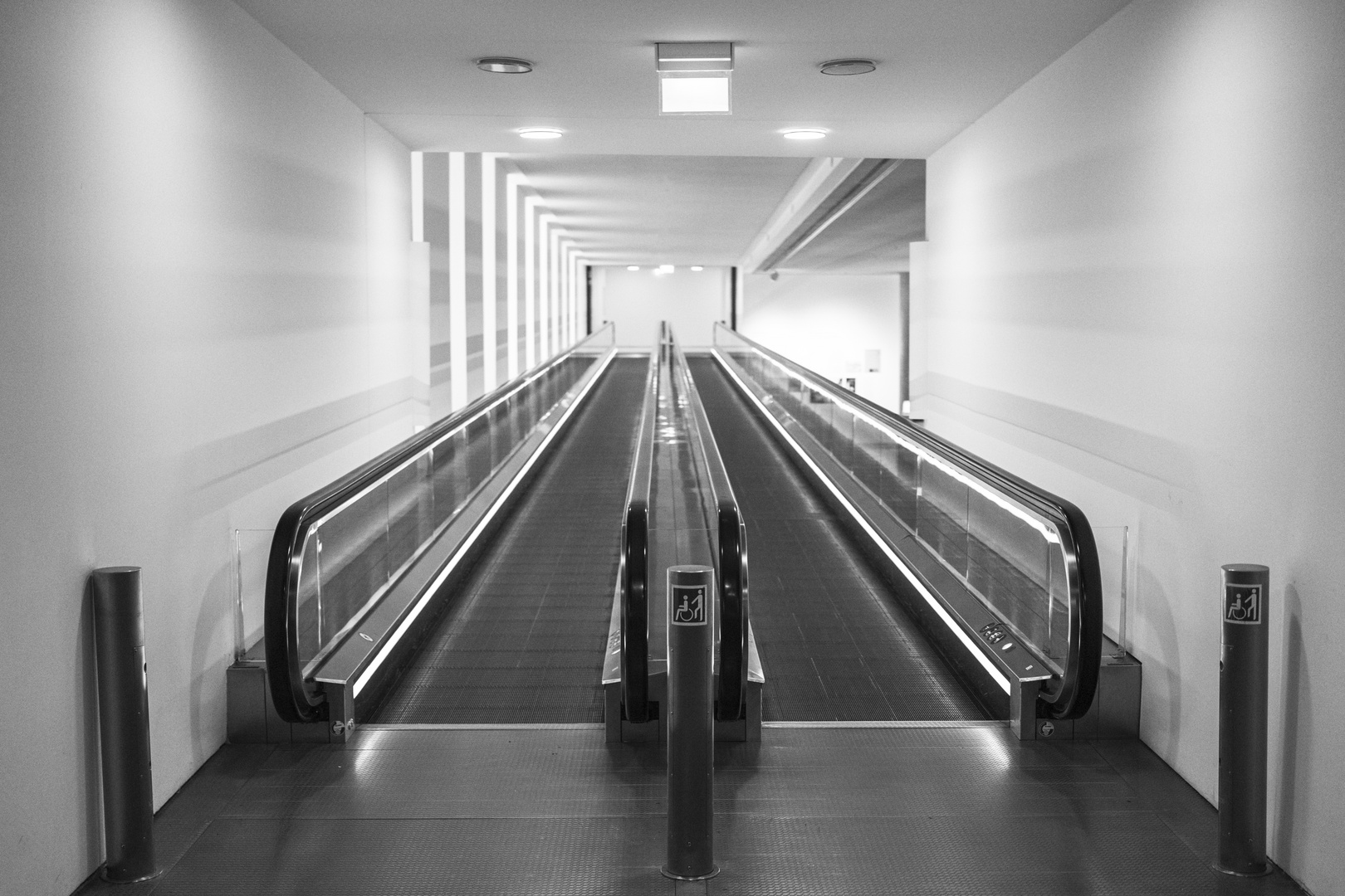 Rolltreppe im Bundestag