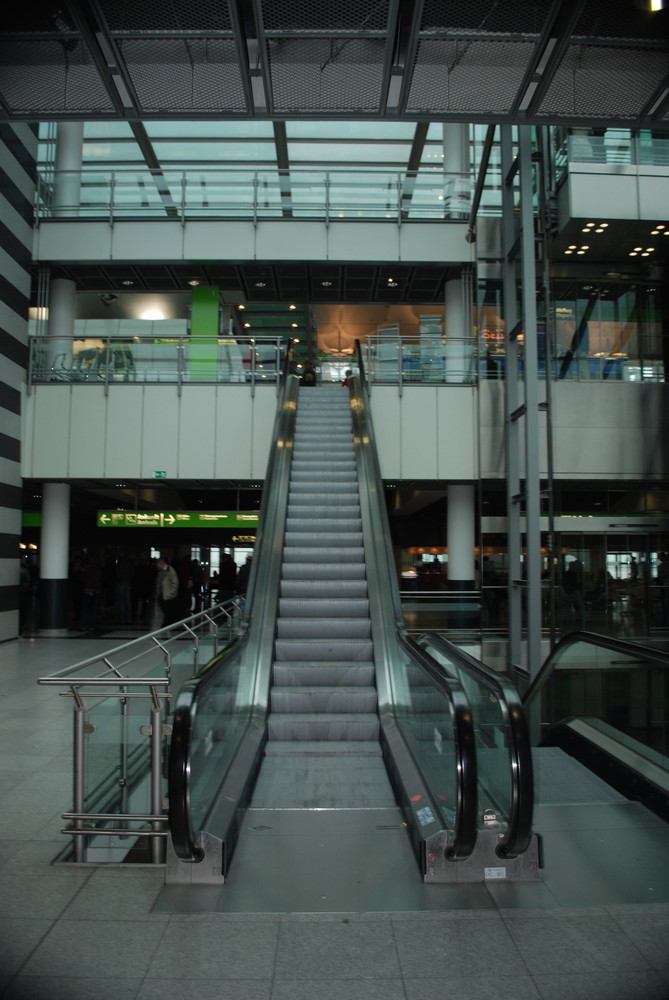 Rolltreppe im Dortmunder Flughafen