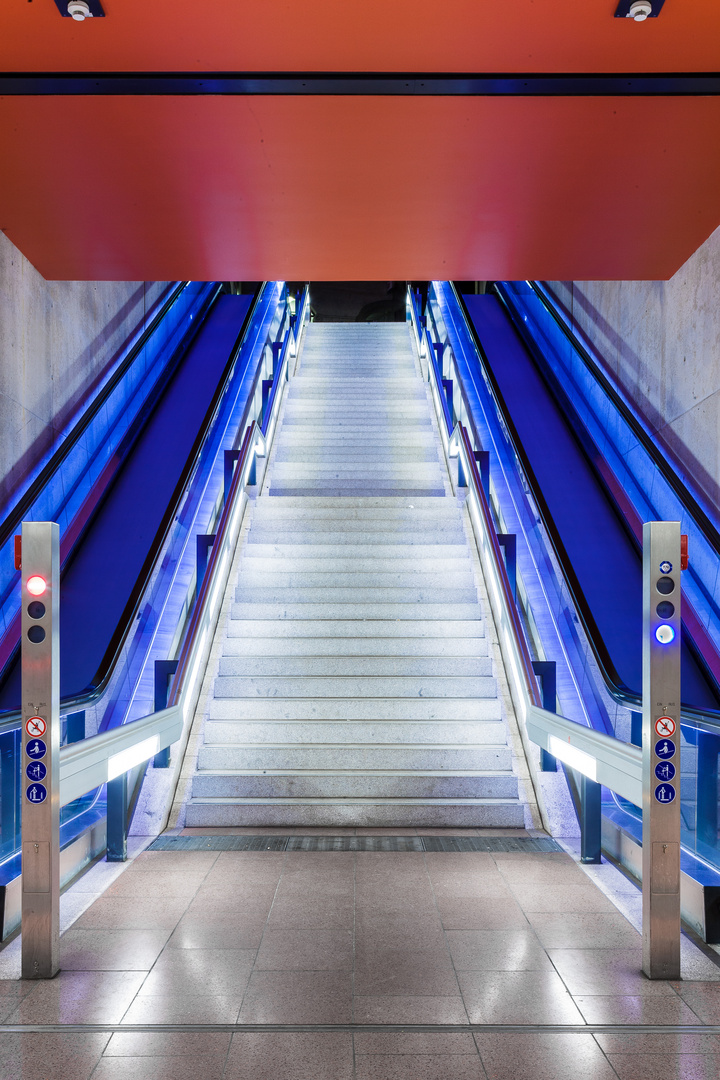 Rolltreppe in blau