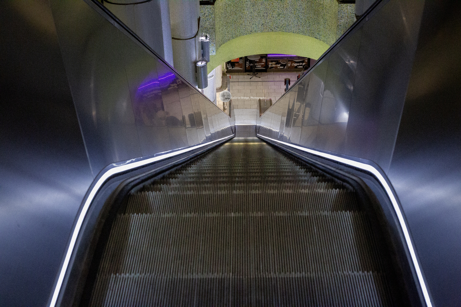 Rolltreppe in die Tiefe