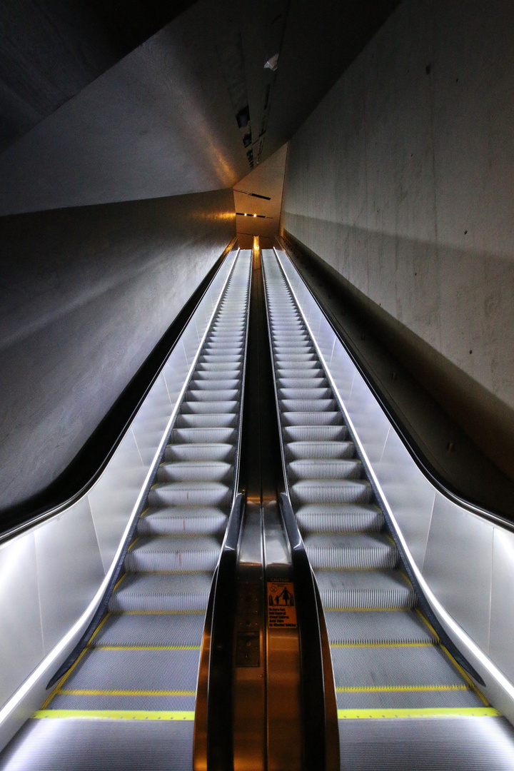 Rolltreppen im 9/11 Museum, New York