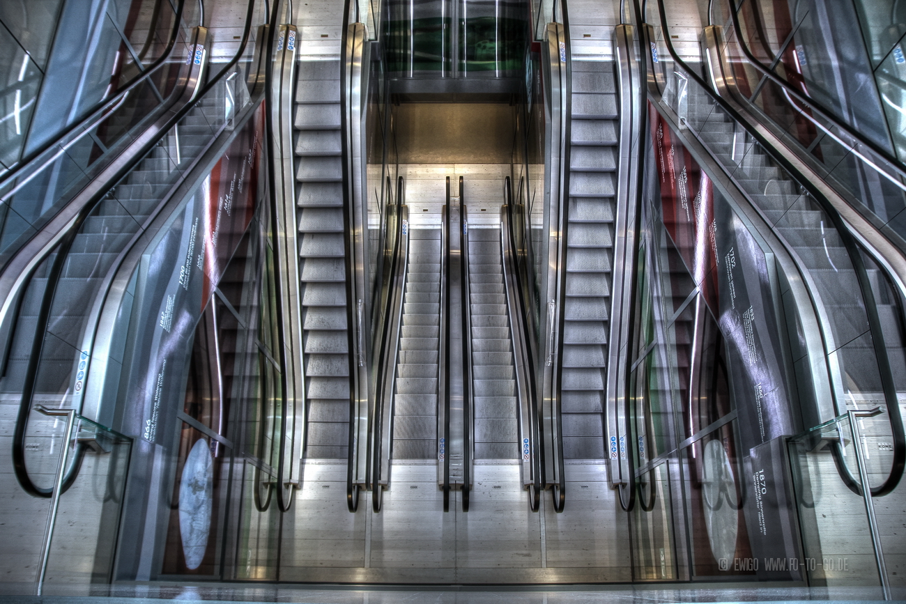 Rolltreppen in der Markthalle Rotterdam