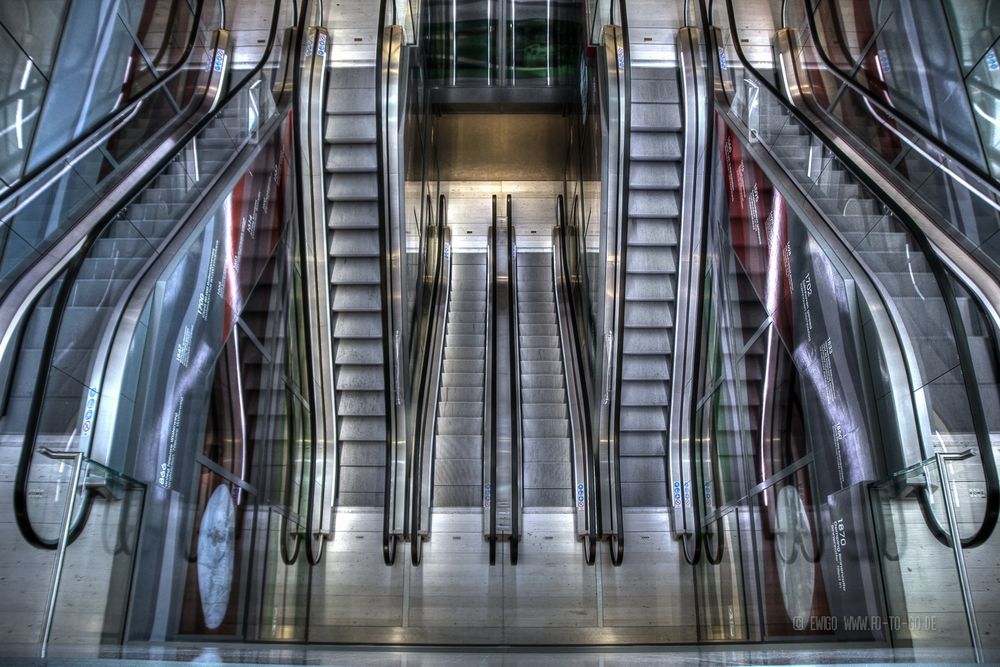 Rolltreppen in der Markthalle Rotterdam