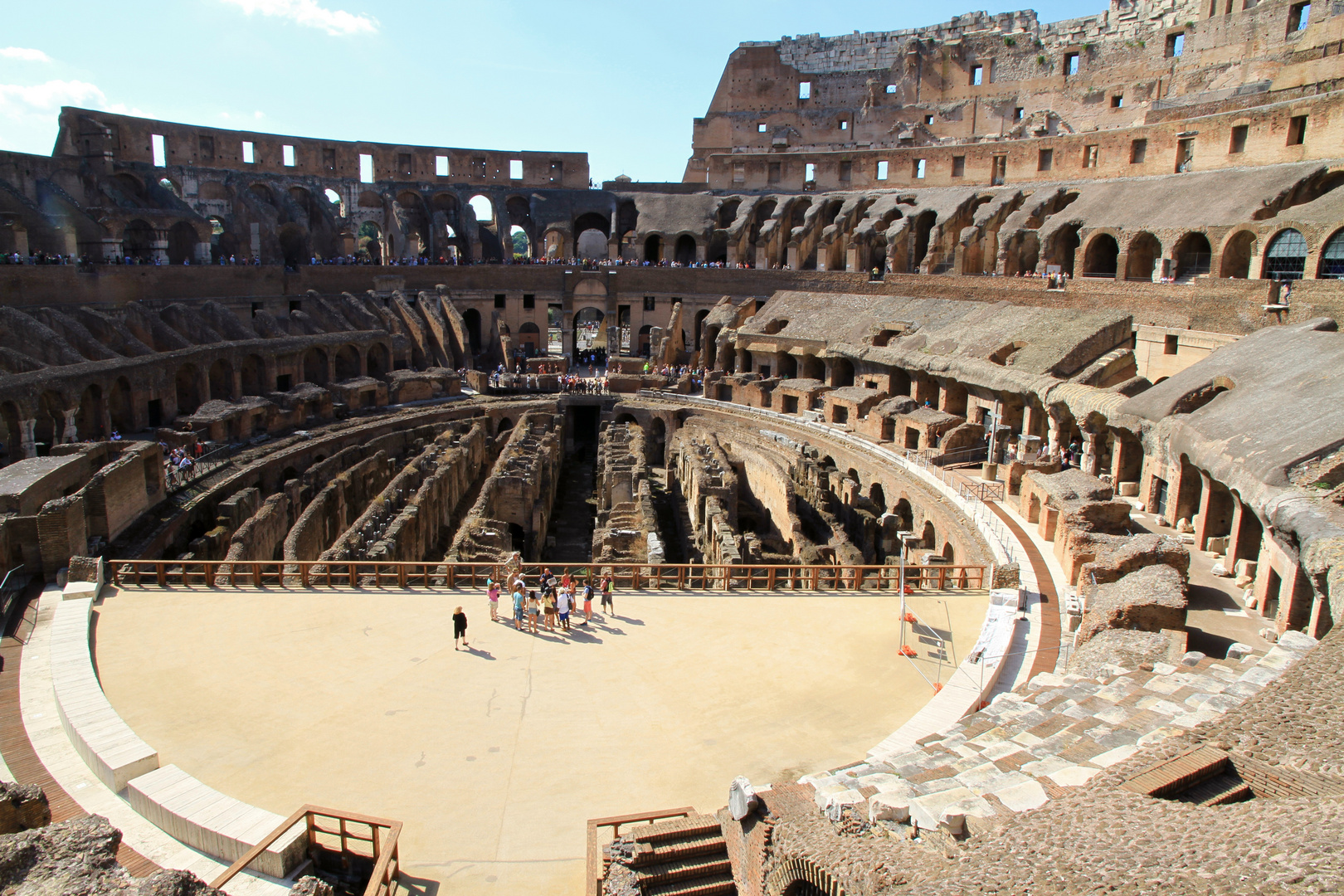 Rom 2: im Colosseum