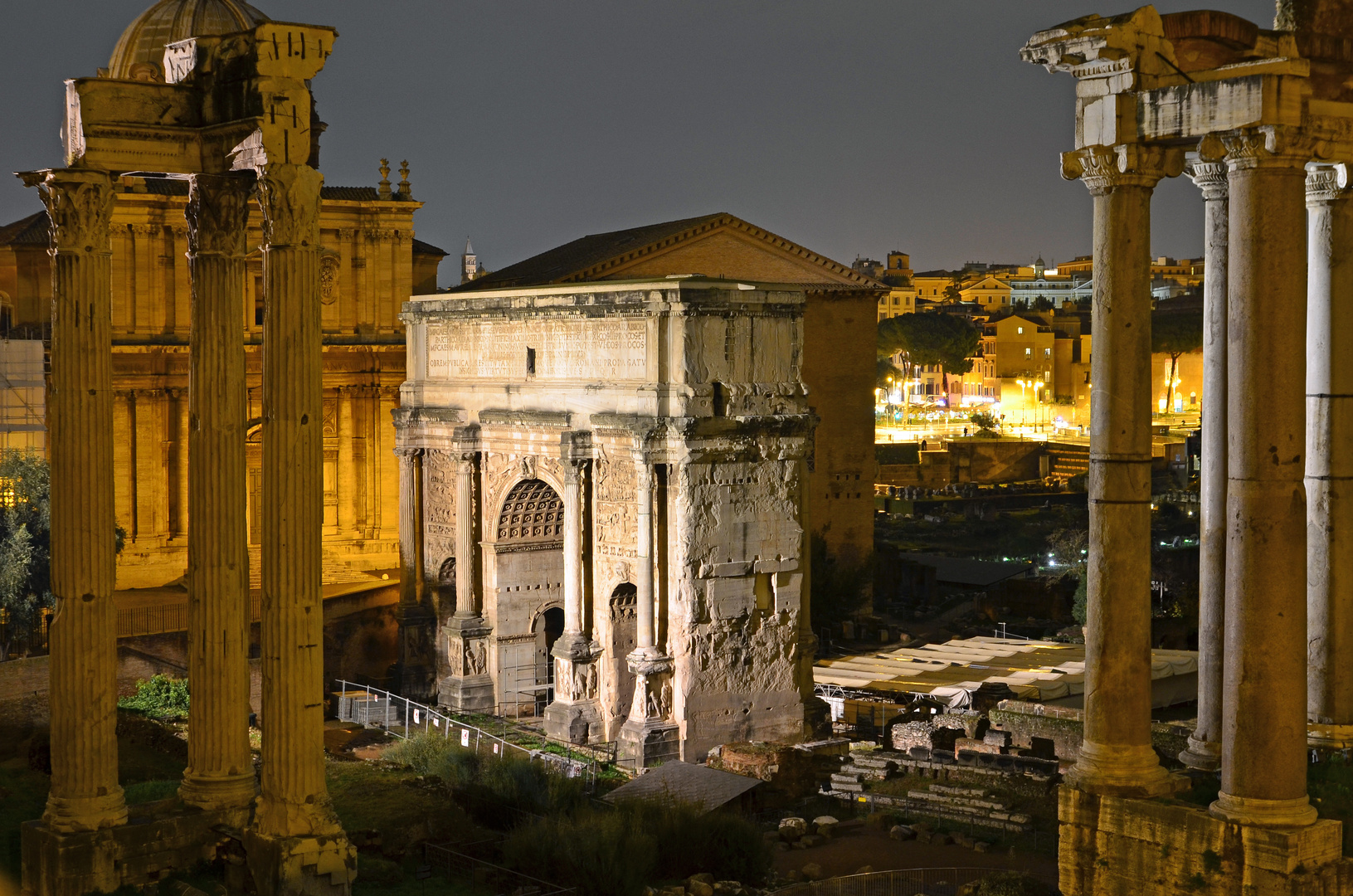 Rom bei Nacht - Triumphbogen des Septimius Severus