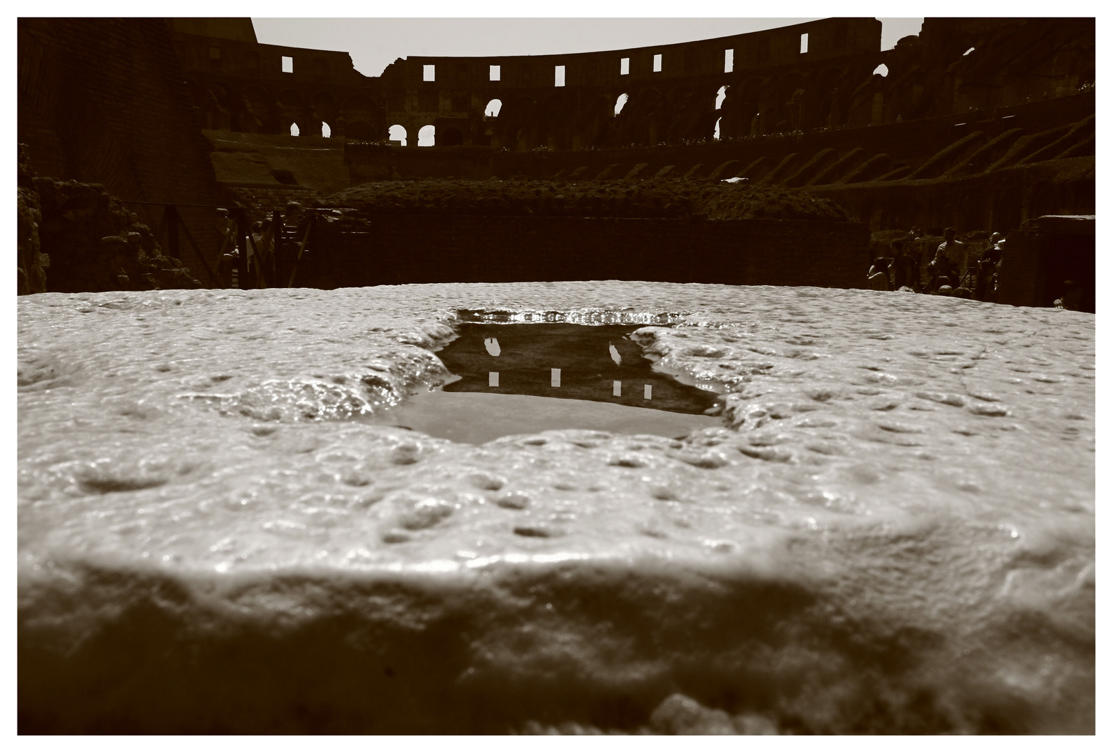 ROM  Colosseo Reflection